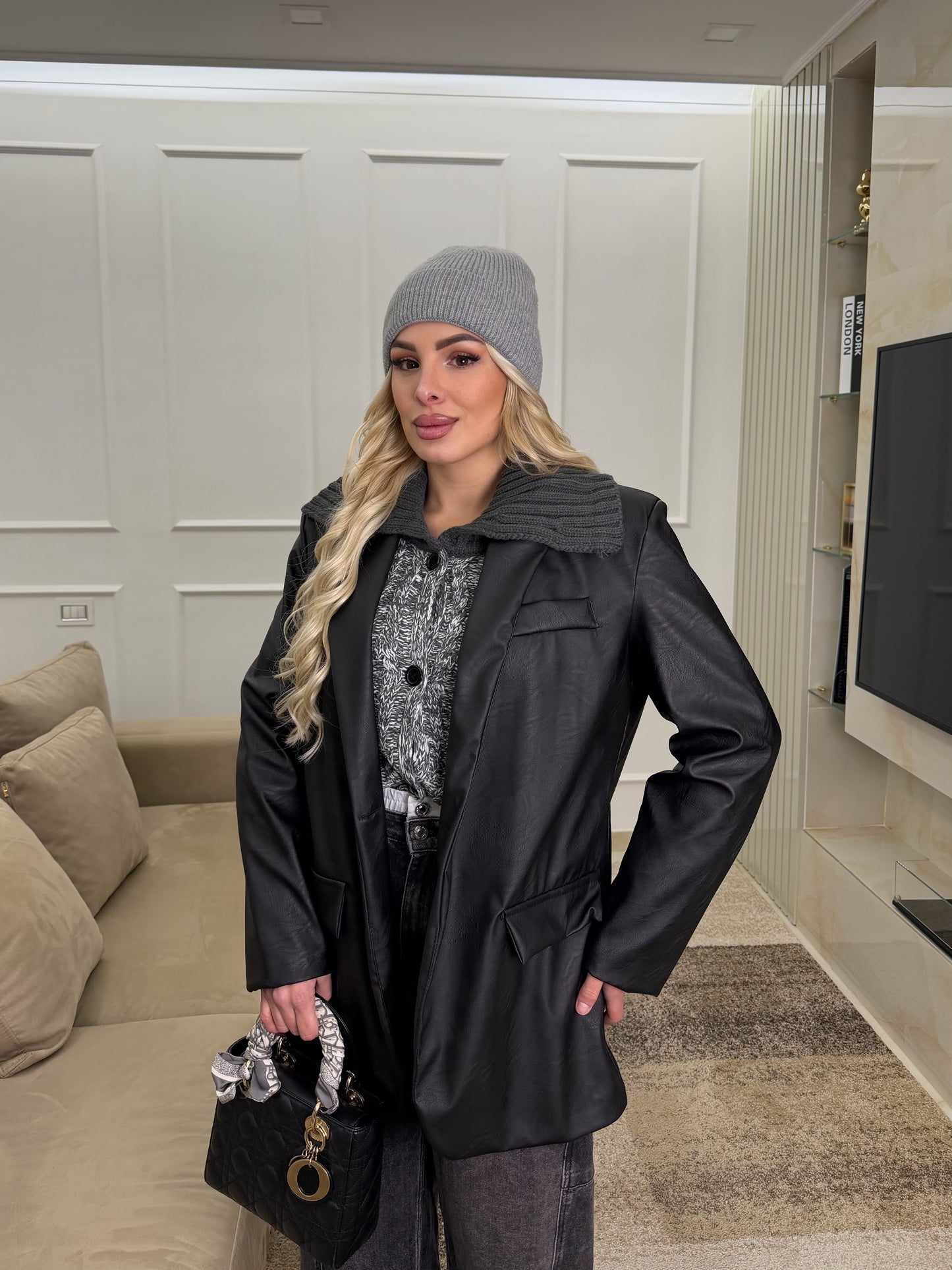 Pull Aura grigio