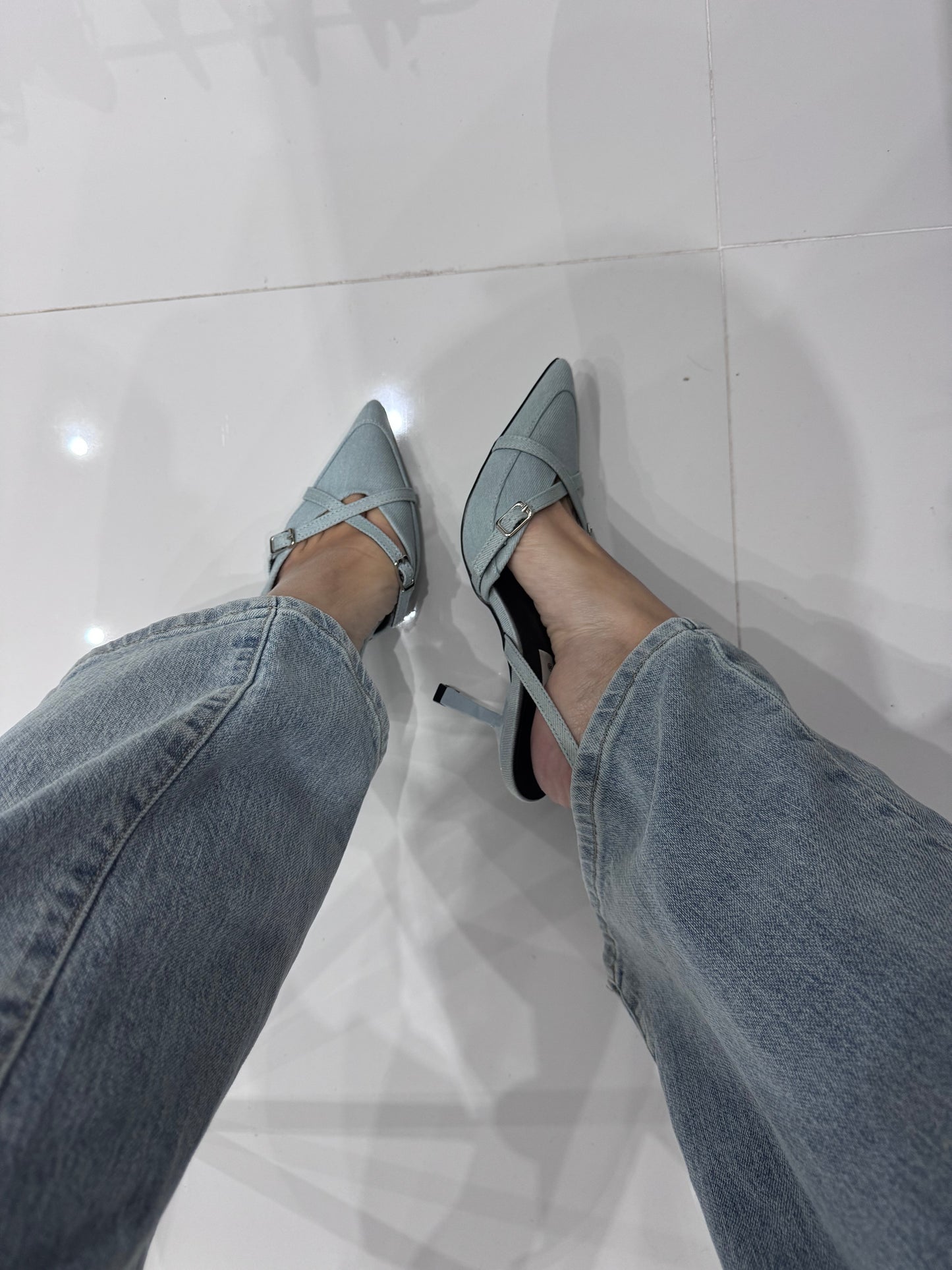 Décolleté denim