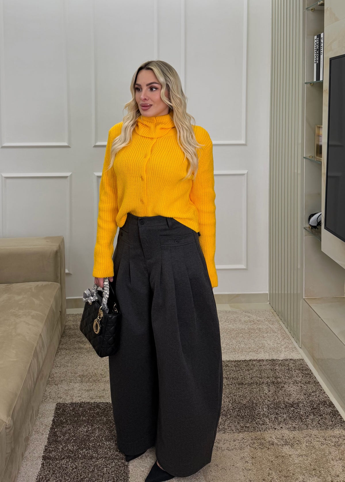 Pull con Balaclava senape