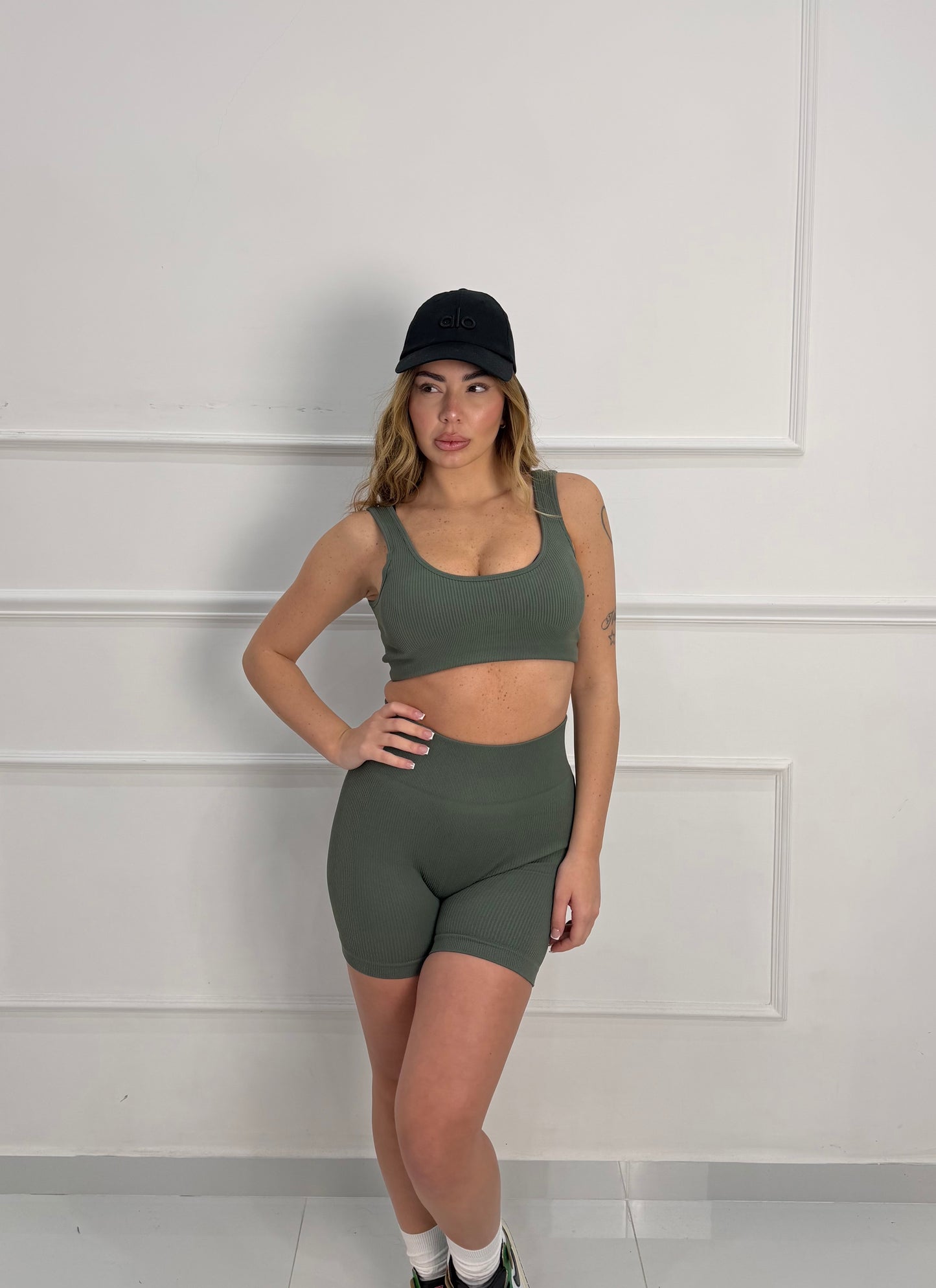 Set Costine Basic