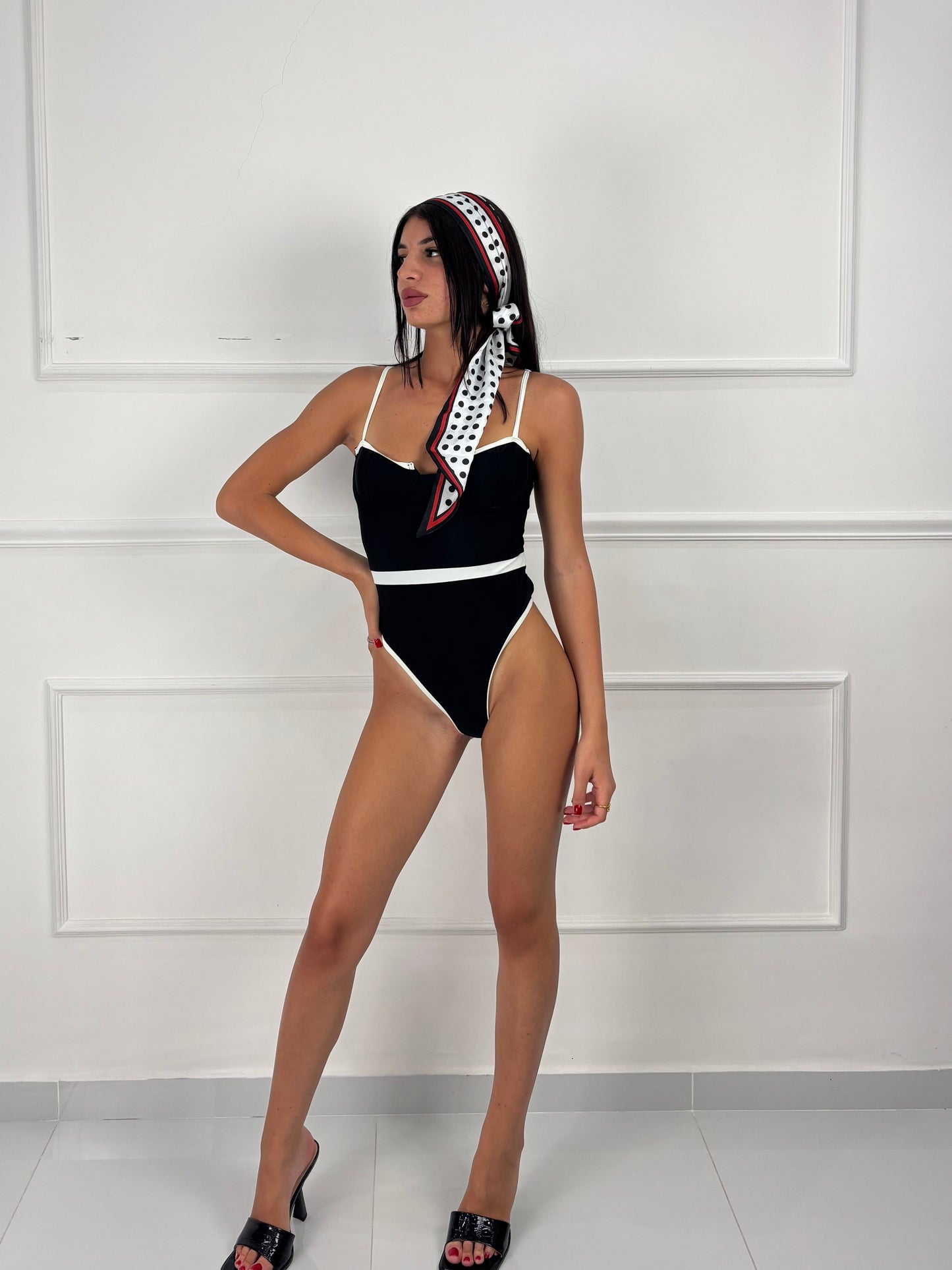 Monokini Shelly